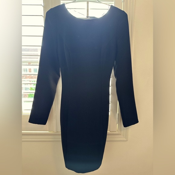 GUESS - Picture 1 of 1